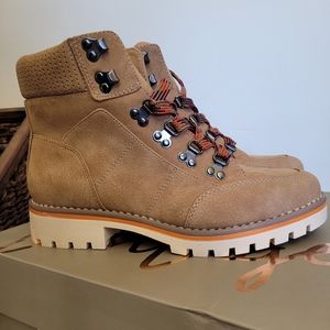 Lug sole combat boots
